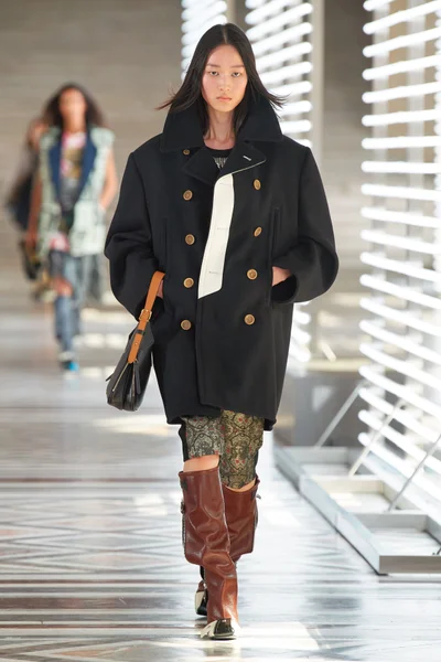 Look 35
